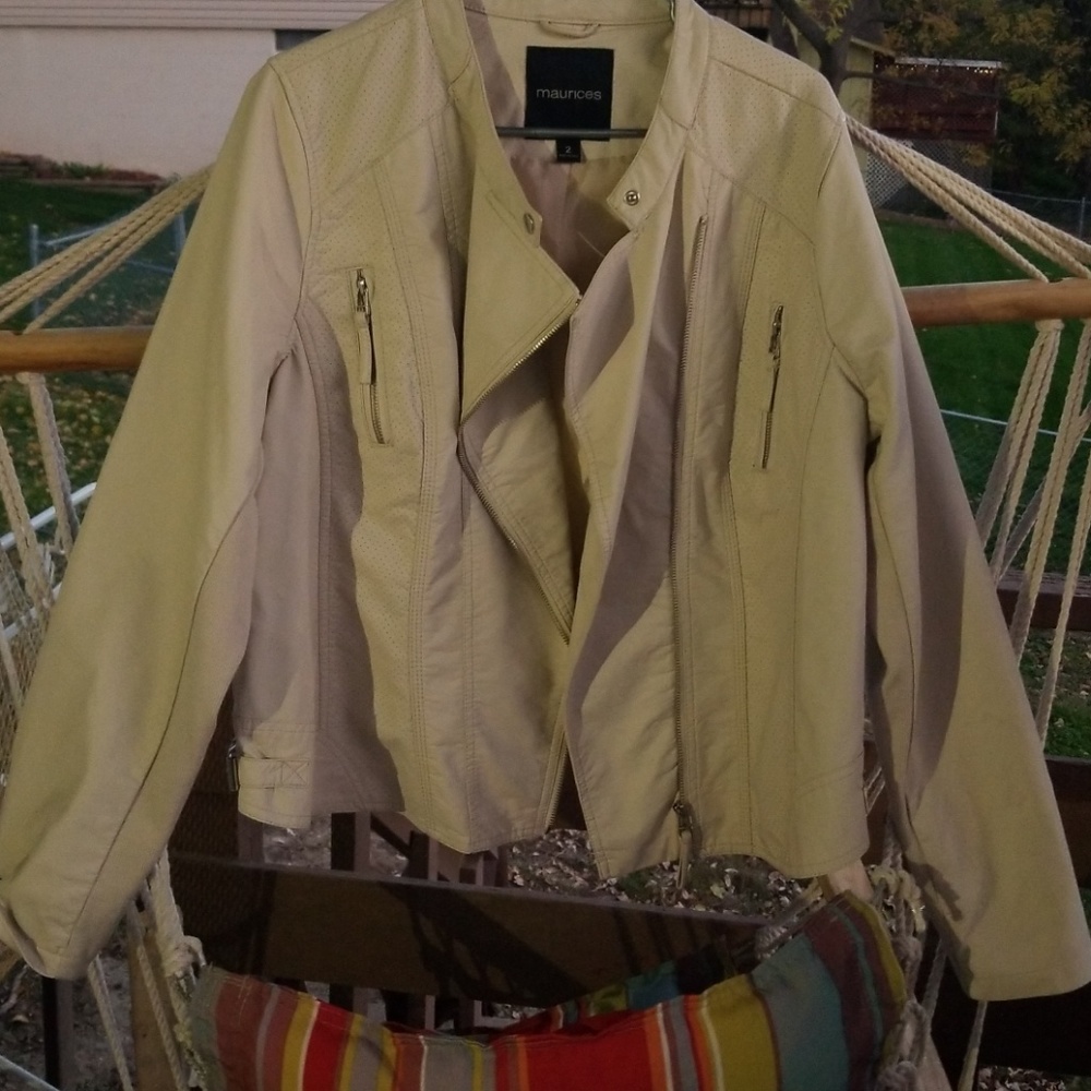 Maurices cream colored faux leather zip up jacket
